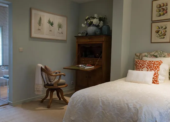 Two Rooms In Bruges